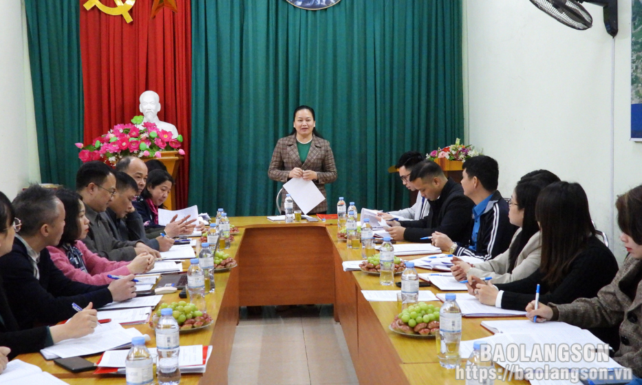 Đoàn công tác của Thường trực Thành ủy làm việc với Chi bộ Trung tâm Phát triển quỹ đất thành phố Lạng Sơn