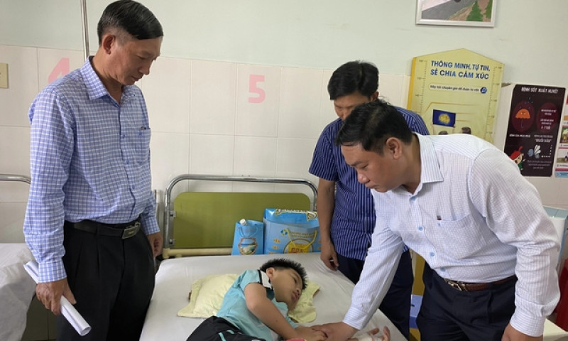 Yêu cầu điều tra vụ ngộ độc tại quán cơm gà Trâm Anh, Nha Trang