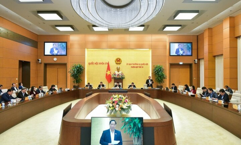 100% ý kiến thành viên UB Thường vụ Quốc hội đồng ý cấm tuyệt đối nồng độ cồn khi lái xe