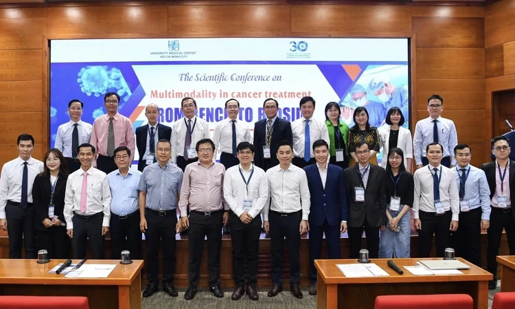 Đa mô thức trong điều trị ung thư: Từ nghiên cứu cơ bản đến ứng dụng lâm sàng