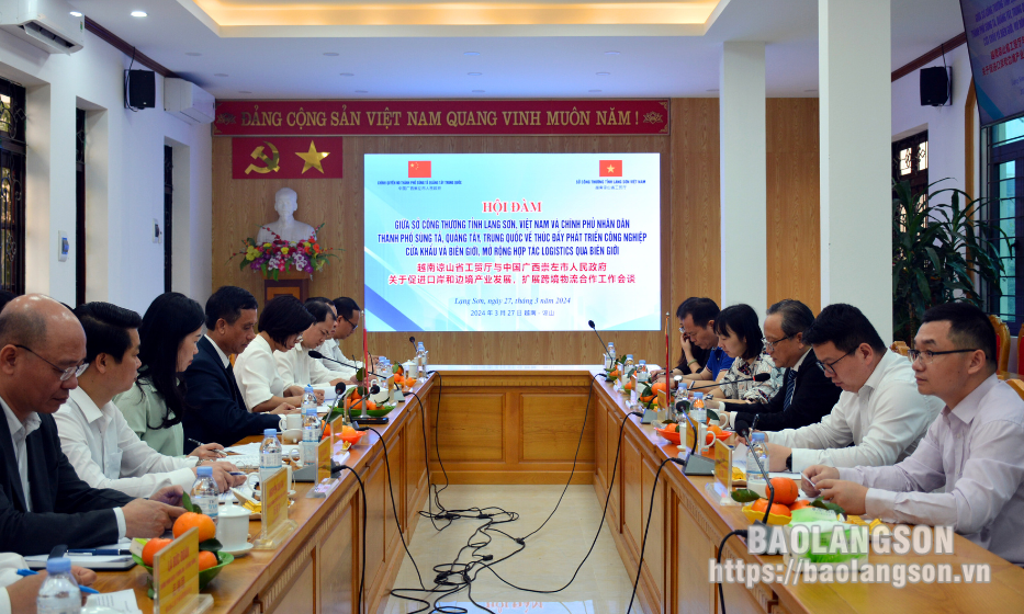 Hội đàm thúc đẩy phát triển công nghiệp cửa khẩu biên giới và mở rộng hợp tác logistics qua biên giới