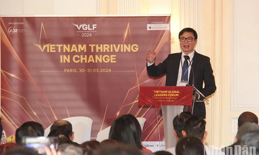 Chung tay đưa Việt Nam vững bước trên con đường phát triển