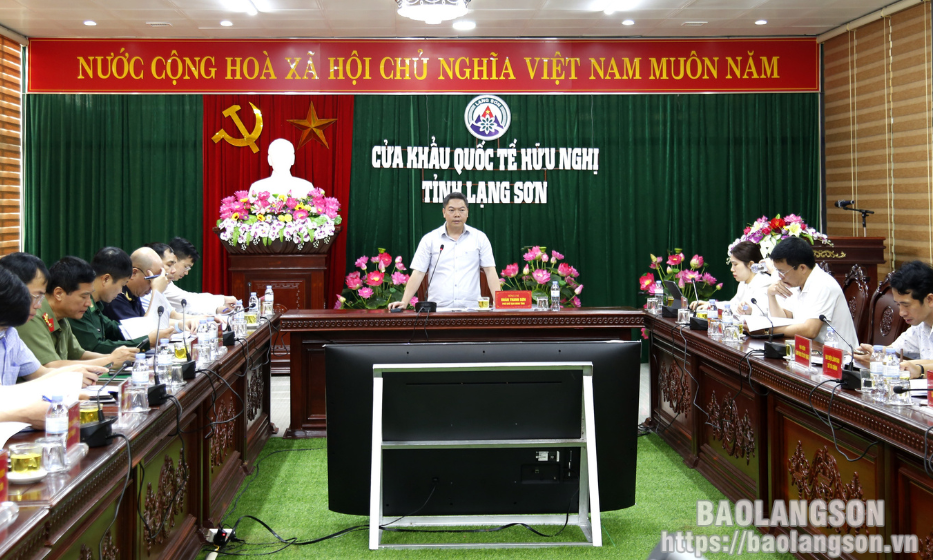 Chủ động tháo gỡ khó khăn, vướng mắc của doanh nghiệp hoạt động tại cửa khẩu