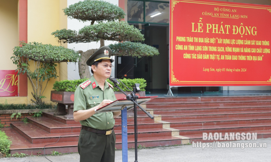 Phát động phong trào thi đua đặc biệt xây dựng lực lượng cảnh sát giao thông trong sạch, vững mạnh