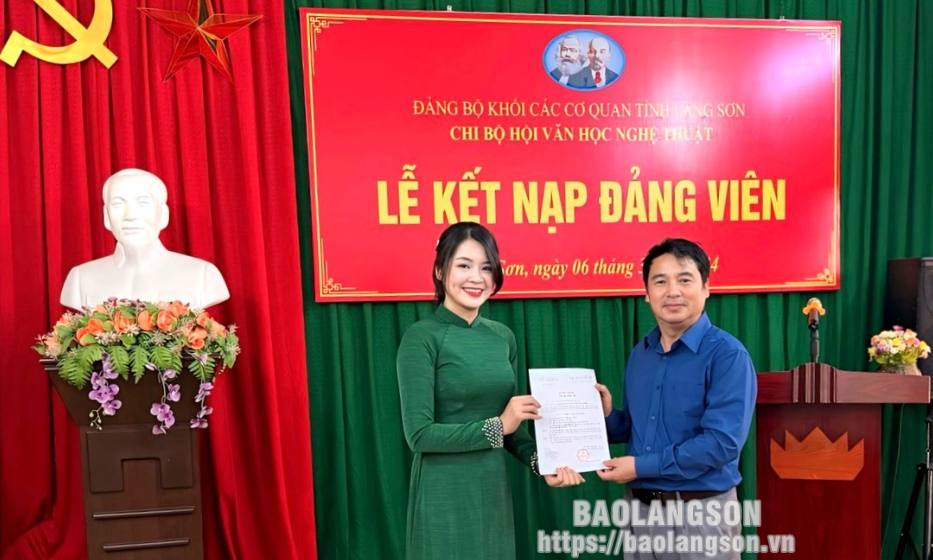 Phát huy vai trò của công đoàn trong công tác phát triển đảng