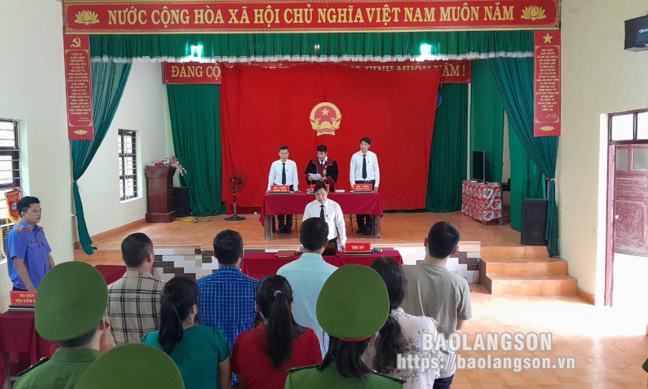Tòa án nhân dân huyện Đình Lập: Xét xử lưu động vụ án đánh bạc