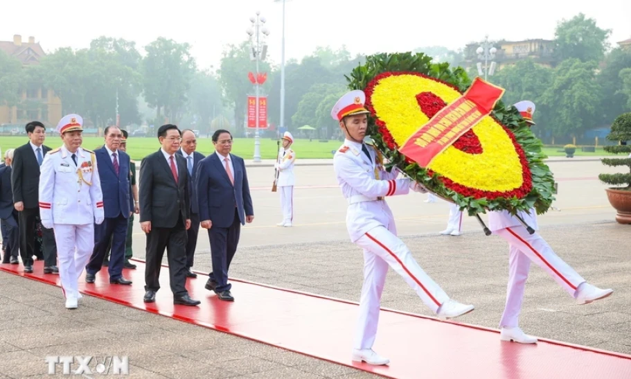 Lãnh đạo Đảng, Nhà nước vào Lăng viếng Chủ tịch Hồ Chí Minh