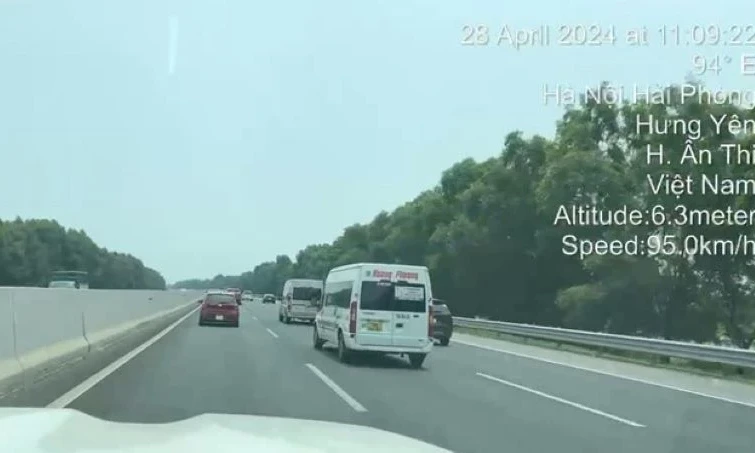 Tước giấy phép lái xe, phạt tài xế lạng lách trên cao tốc