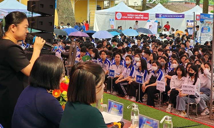 Chọn ngành nghề đăng ký tuyển sinh phù hợp