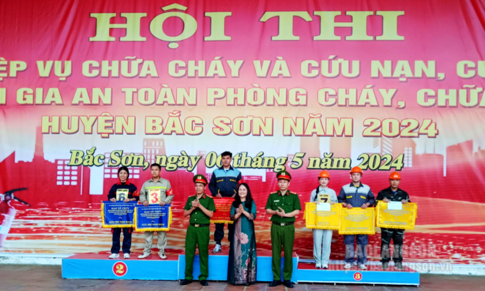 Bắc Sơn: 18 đội tham gia Hội thi nghiệp vụ chữa cháy và cứu nạn, cứu hộ