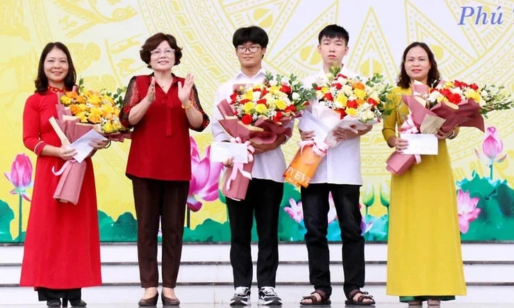 Định hướng xây dựng, phát triển đất nước-lý luận và thực tiễn: Phát huy tinh thần tự học của công dân