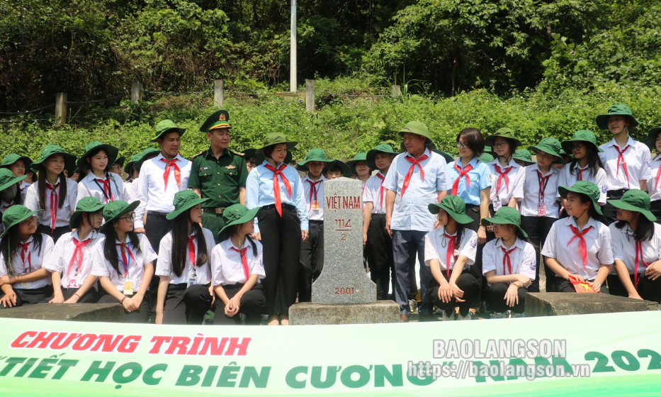 Phát huy vai trò của tổ chức Đội  Thiếu niên tiền phong trong nhà trường