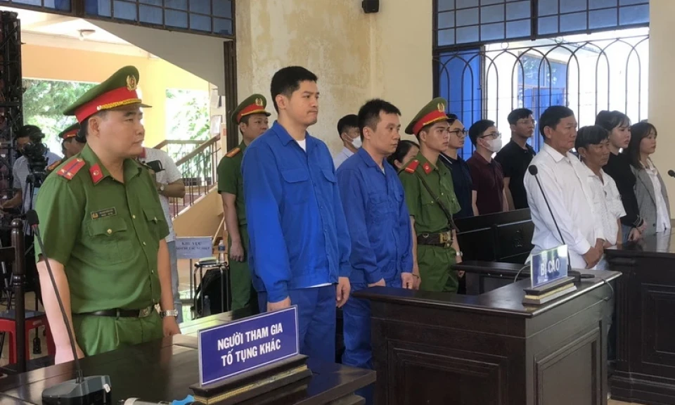 Xét xử Phó Giám đốc Công ty Thành Bưởi và lái xe trong vụ tai nạn làm 9 người thương vong