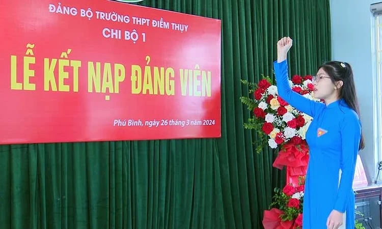 Phát triển Đảng trong học sinh, sinh viên