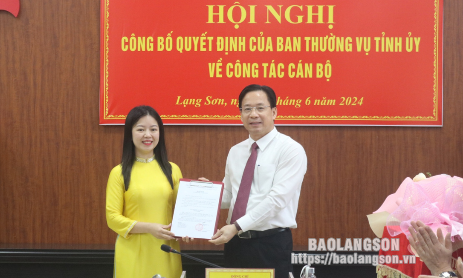 Công bố quyết định của Ban Thường vụ Tỉnh uỷ về công tác cán bộ tại Văn Quan