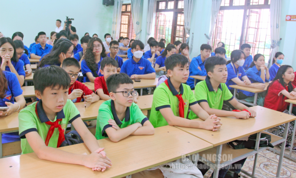 56 thí sinh tham gia Hội thi Tin học khối học sinh, sinh viên
