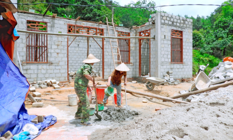 Xóa nhà tạm, dột nát: Tháo gỡ khó khăn, đẩy nhanh tiến độ