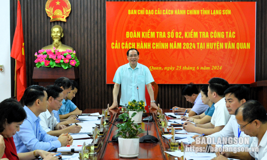 Lãnh đạo UBND tỉnh kiểm tra công tác cải cách hành chính tại huyện Văn Quan