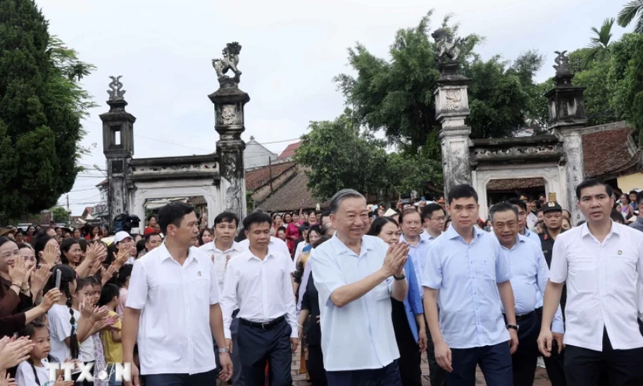 Chủ tịch nước: Gia đình là nền tảng vững chắc cho sự trường tồn của dân tộc