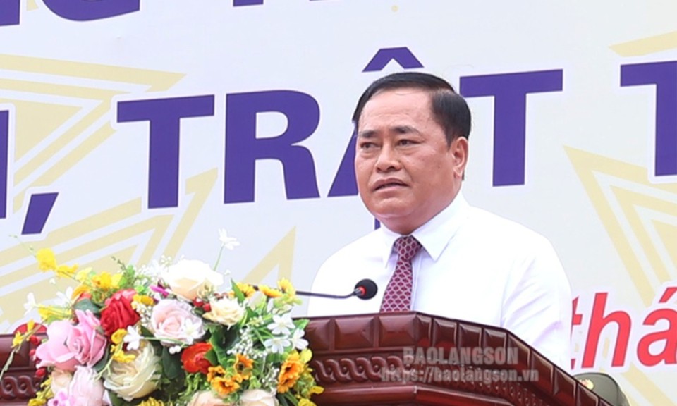 Ra mắt lực lượng tham gia bảo vệ an ninh, trật tự ở cơ sở