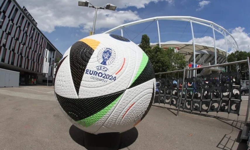 Euro 2024: 21 quốc gia nộp phạt 1,2 triệu euro vì người hâm mộ