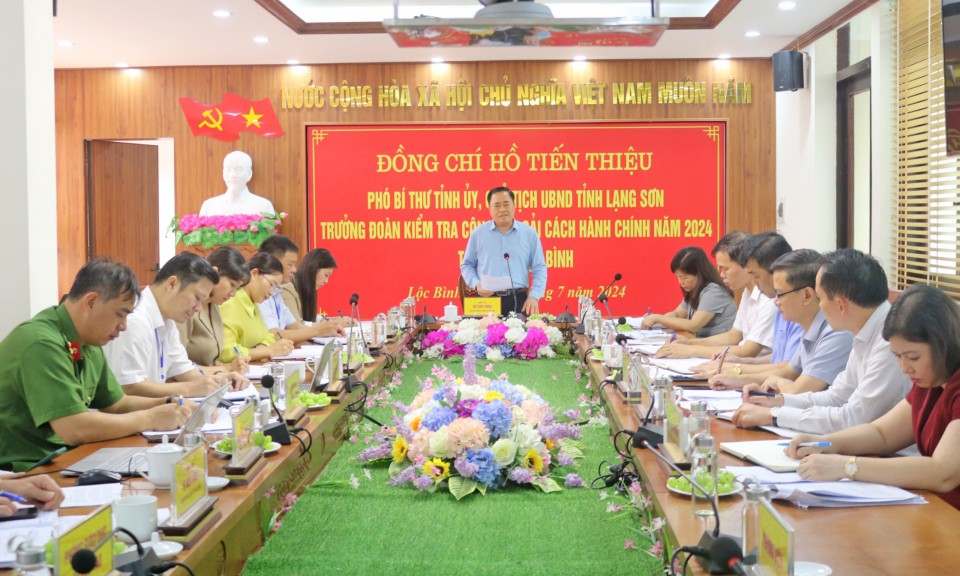 Chủ tịch UBND tỉnh kiểm tra công tác cải cách hành chính tại Lộc Bình