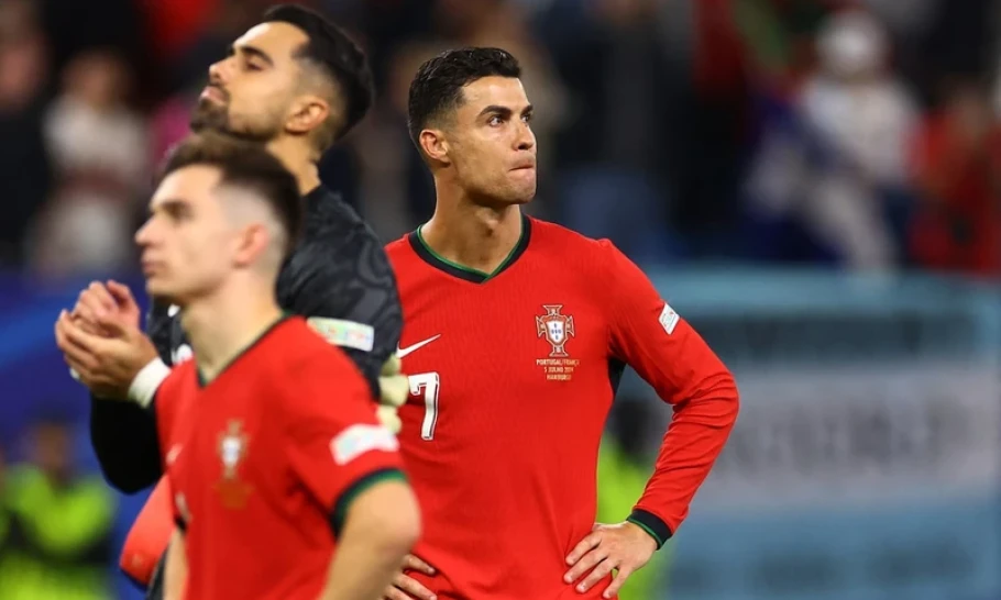 Ronaldo tạm biệt Euro trong nỗi thất vọng