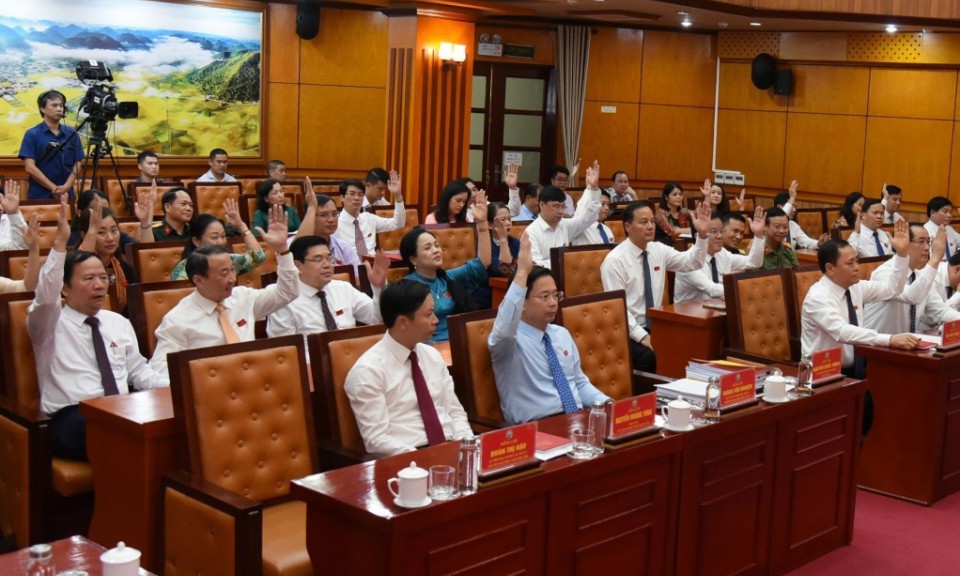 Bế mạc kỳ họp thứ 27 HĐND tỉnh khoá XVII