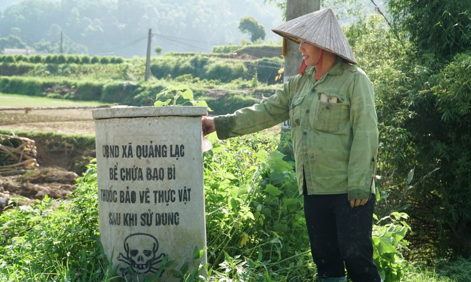 Khó khăn trong xử lý vỏ bao bì thuốc bảo vệ thực vật sau sử dụng