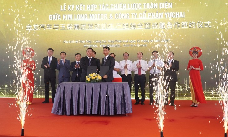 Lần đầu tiên Việt Nam được bàn giao công nghệ tiên tiến để sản xuất động cơ ô tô