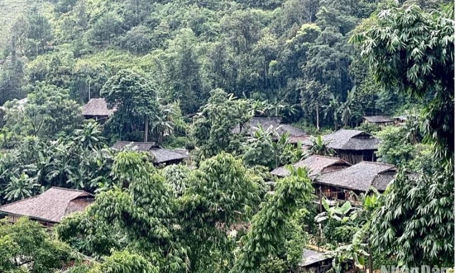 Người Lô Lô (Cao Bằng) học cách làm du lịch cộng đồng
