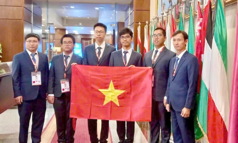 Học sinh Việt Nam đoạt bốn Huy chương Olympic Tin học quốc tế