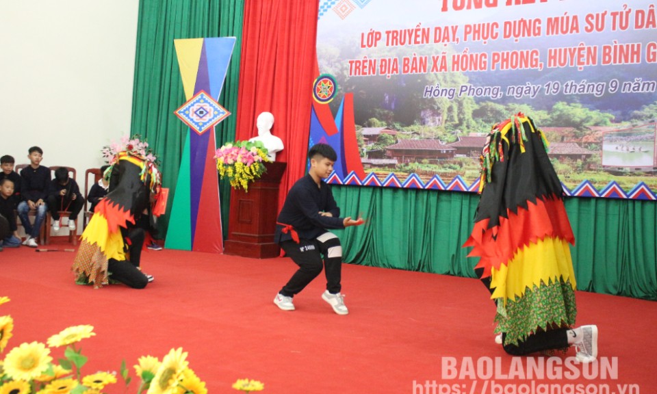 Tổng kết, bế giảng lớp truyền dạy, phục dựng múa sư tử dân tộc Tày, Nùng tại huyện Bình Gia