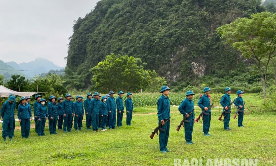 Nhất Hòa xây dựng và huấn luyện lực lượng dân quân “vững mạnh, rộng khắp”