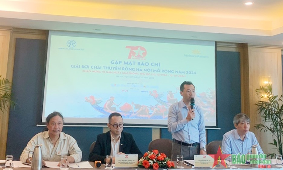 Gần 50 đội thuyền tham gia Giải bơi chải thuyền rồng Hà Nội mở rộng năm 2024