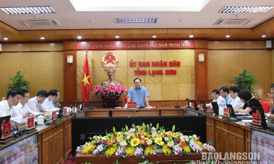 Họp chuyên đề đánh giá tiến độ và tháo gỡ khó khăn, vướng mắc trong giải phóng mặt bằng các dự án trọng