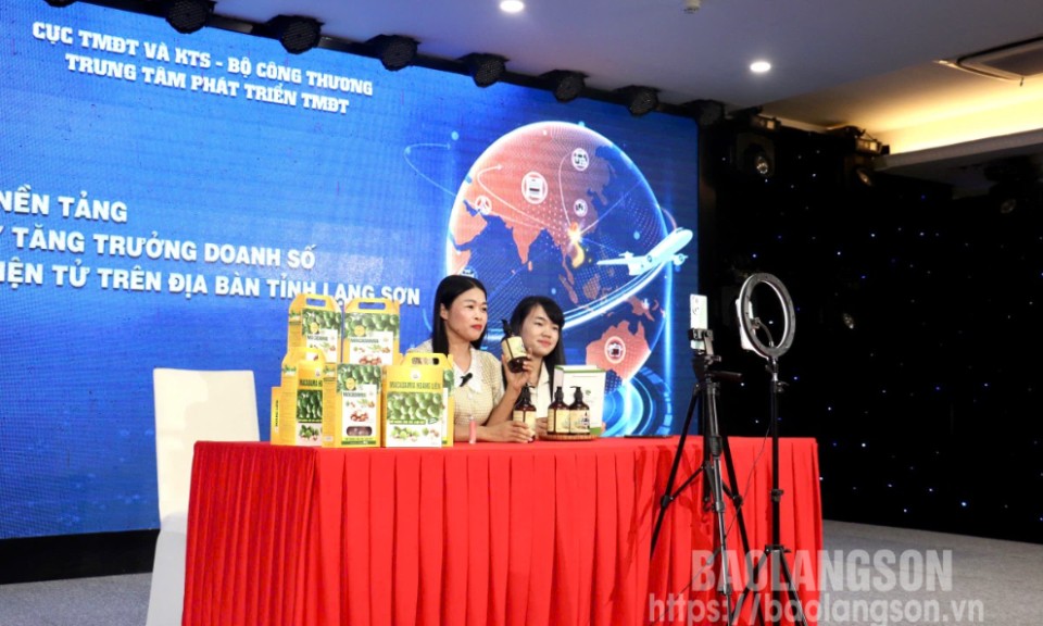 Hơn 100 đại biểu được tập huấn thúc đẩy tăng trưởng doanh số trong lĩnh vực thương mại điện tử