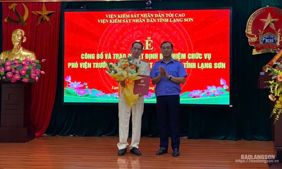 Công bố quyết định bổ nhiệm Phó Viện trưởng Viện Kiểm sát nhân dân tỉnh