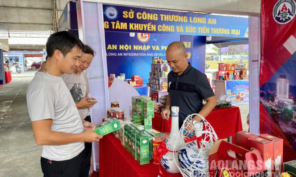 Quảng bá sản phẩm đặc trưng của Lạng Sơn tại Hội chợ Công thương khu vực phía Bắc – Hòa Bình 2024