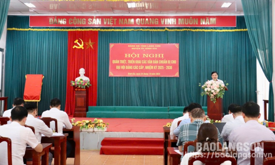Huyện ủy Bình Gia quán triệt, triển khai các văn bản hướng dẫn tổ chức đại hội đảng bộ các cấp nhiệm