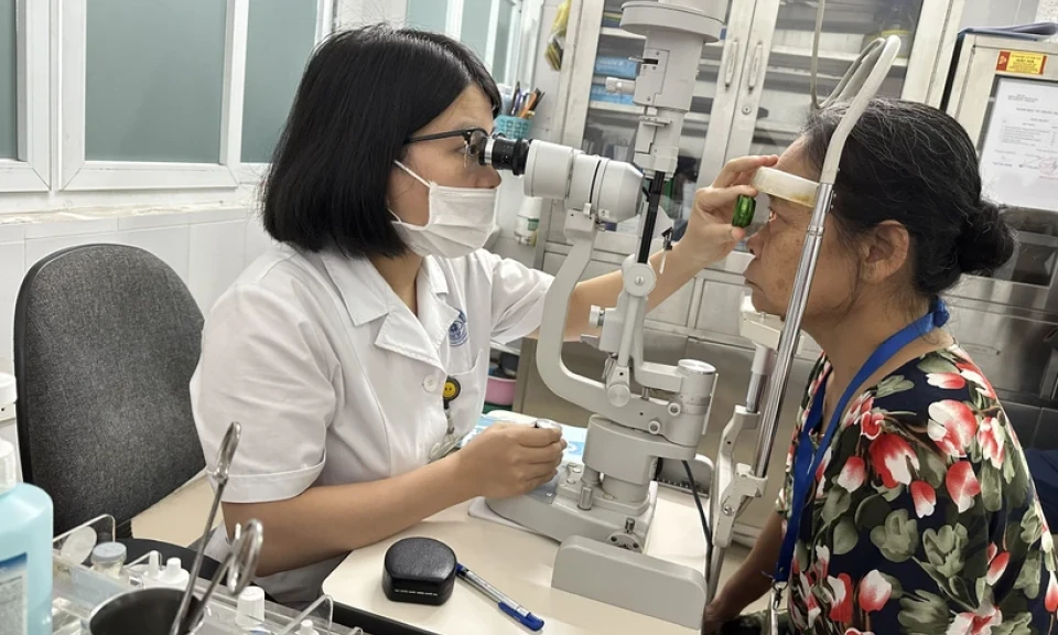 Quốc hội thảo luận về dự án luật sửa đổi, bổ sung một số điều Luật Bảo hiểm y tế