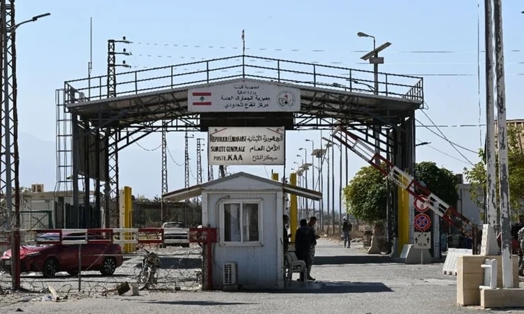 Tên lửa của Israel tấn công cửa khẩu giữa Liban và Syria
