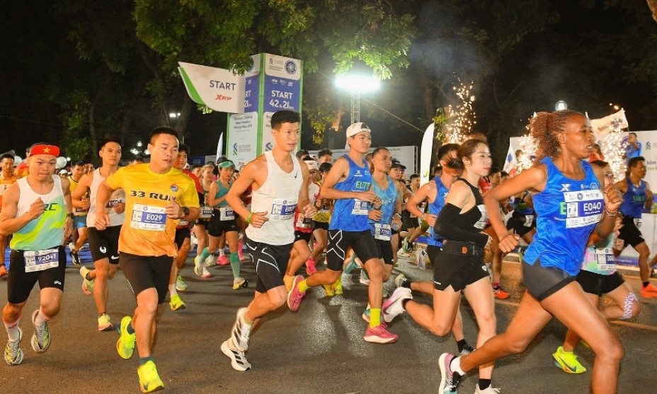 Xây tiêu chuẩn cho phong trào chạy bộ