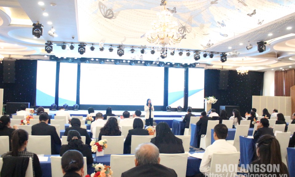 Gần 300 đại biểu được bồi dưỡng nghiệp vụ, kỹ năng về quyết định hình phạt, xét xử các vụ án về tham