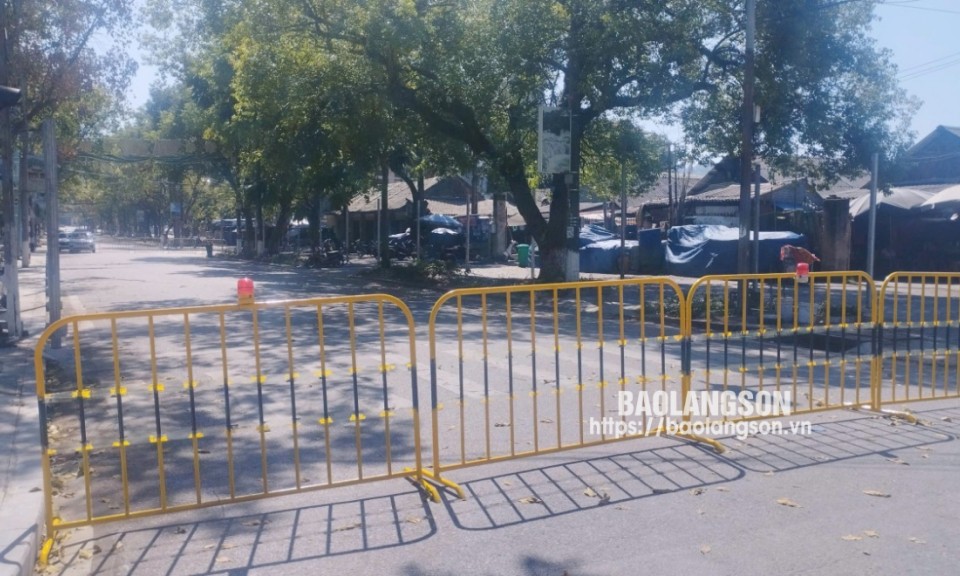 Phân luồng giao thông trong thời gian thi công chợ Chi Lăng và bố trí khu chợ tạm tại đường Quang Trung