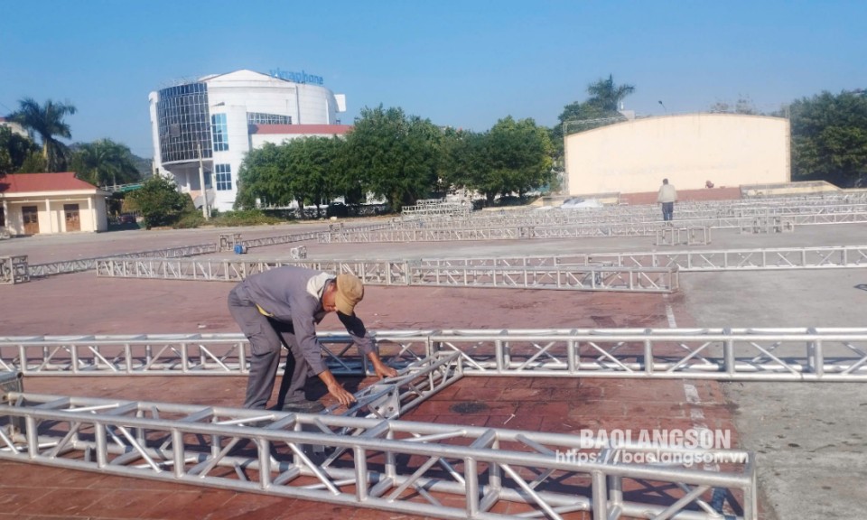 Tích cực chuẩn bị cho Hội chợ thương mại,  du lịch quốc tế Việt - Trung