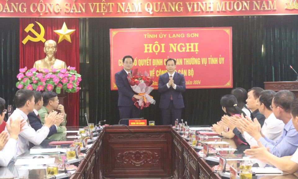 Công bố quyết định của Ban Thường vụ Tỉnh ủy về công tác cán bộ