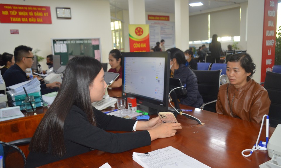 Sáng thứ bảy giải quyết thủ tục hành chính: Cách làm hiệu quả tại Trung tâm  Phục vụ hành chính công