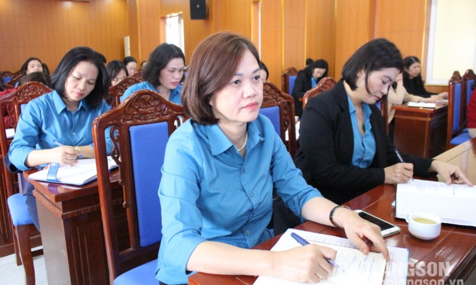 Nâng chất lượng đội ngũ cán bộ công đoàn  đáp ứng yêu cầu, nhiệm vụ trong tình hình mới