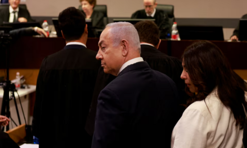 Thủ tướng Israel Netanyahu lần đầu hầu tòa